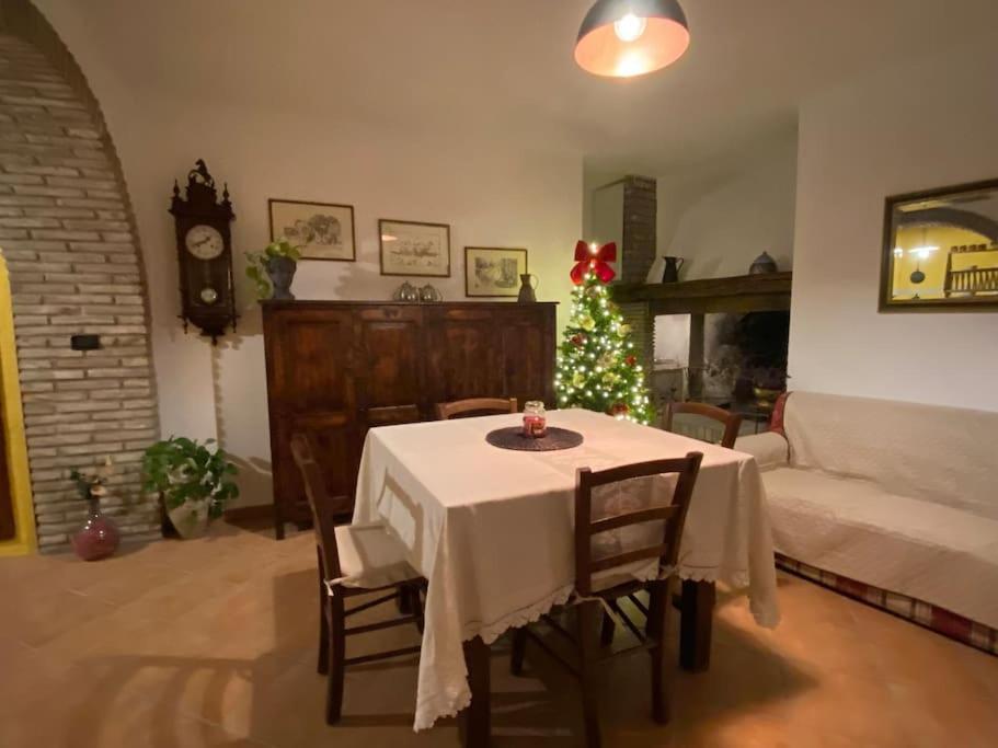 Casa Vacanze Fonte Del Menotre Foligno Exterior foto